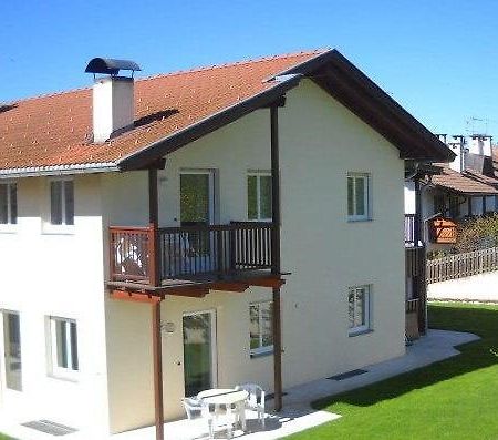 Appartments Am Wiesenrand Nova Ponente Extérieur photo